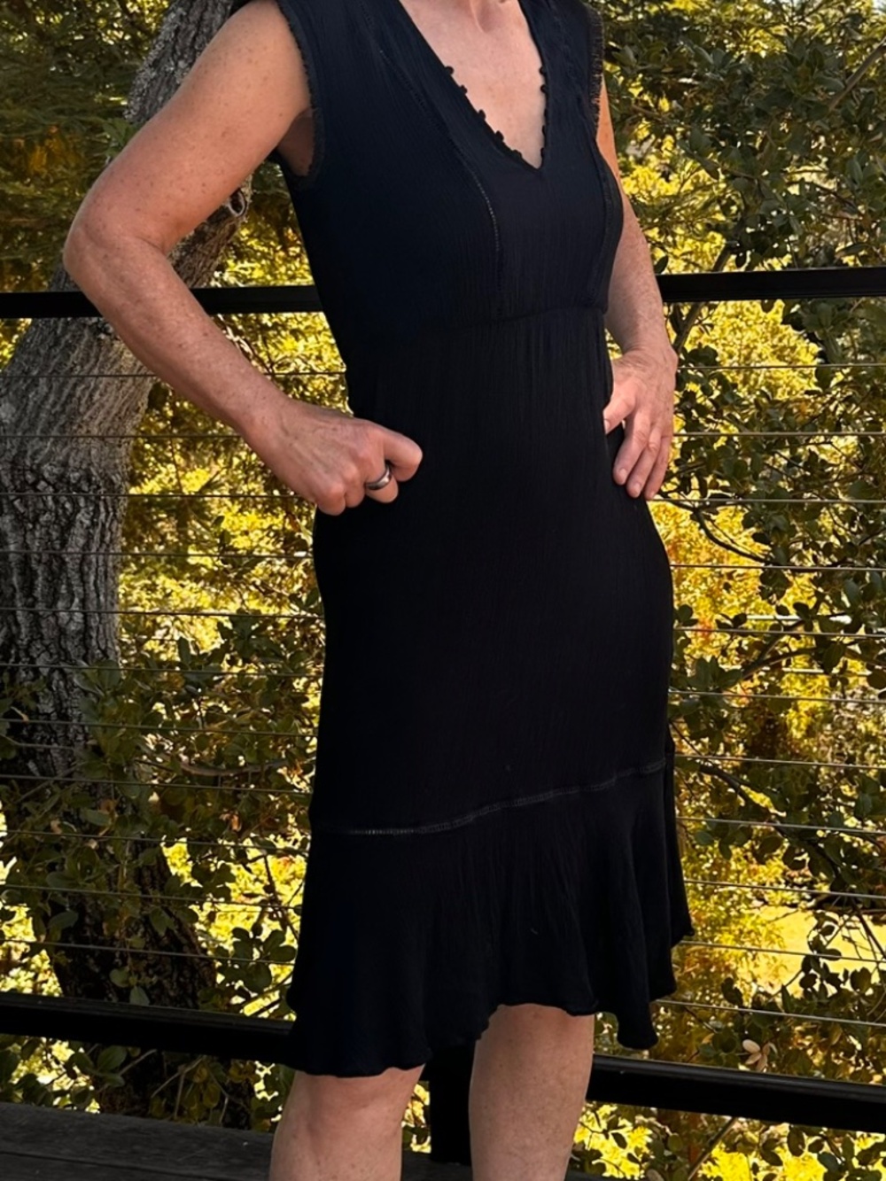 Perfect Little Black Dress For Summer! Your BEST travel Companion!